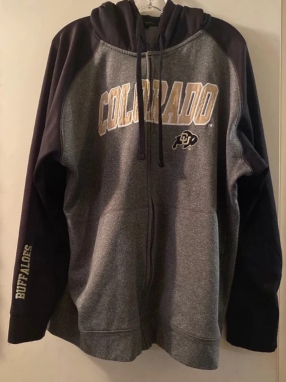 Colorado Buffaloes Men's Gray and Black Zip Hoodie